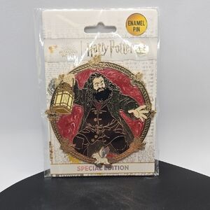 Harry Potter Special Edition Enamel Pin - Red and Gold